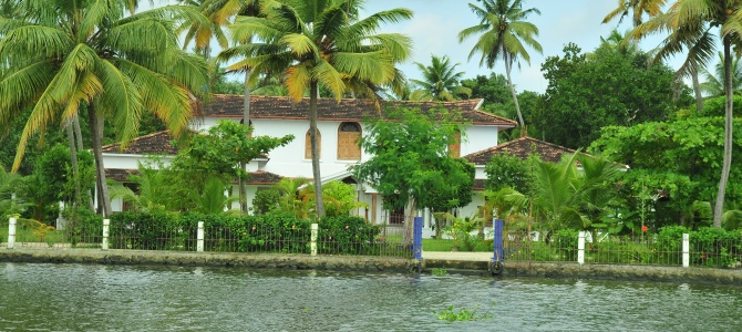 01 The backwaters of Vembanad Lake