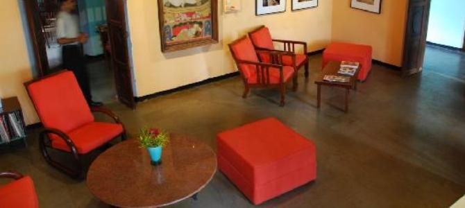 the-reception-area-and[1]